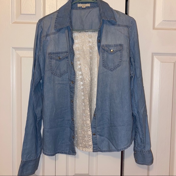 Jean button down shirt with lace back - Picture 2 of 4